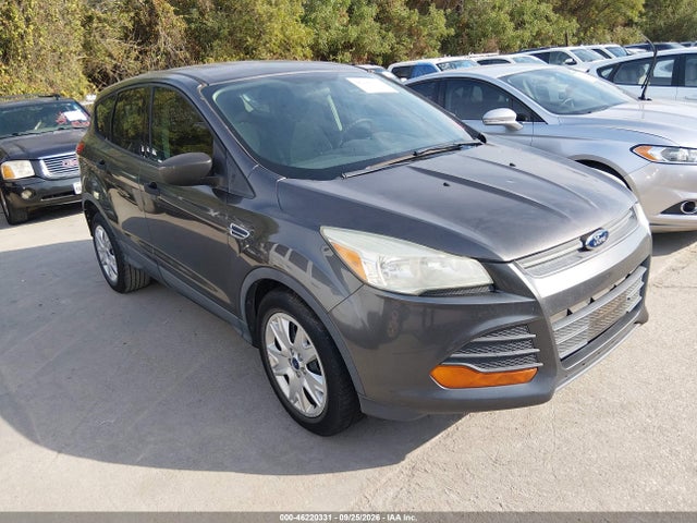 46220331 :رقم المزاد ، 1FMCU0F76FUC24389 vin ، 2015 Ford Escape S مزاد بيع