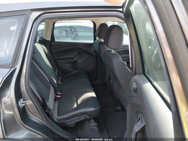 46220331 :رقم المزاد ، 1FMCU0F76FUC24389 vin ، 2015 Ford Escape S مزاد بيع