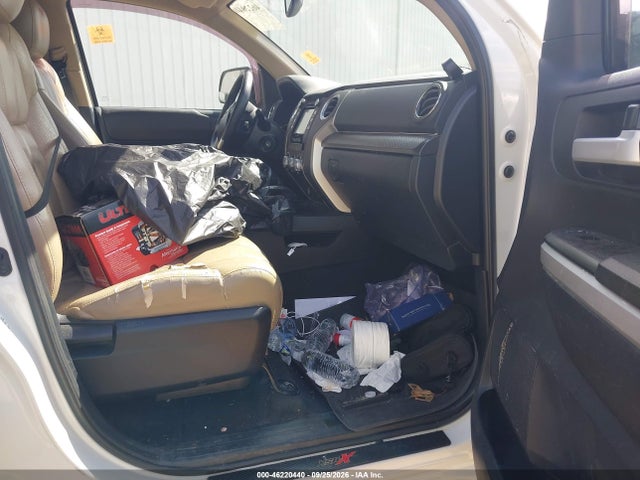 46220440 :رقم المزاد ، 5TFEY5F17EX161715 vin ، 2014 Toyota Tundra Sr5 5.7l V8 مزاد بيع