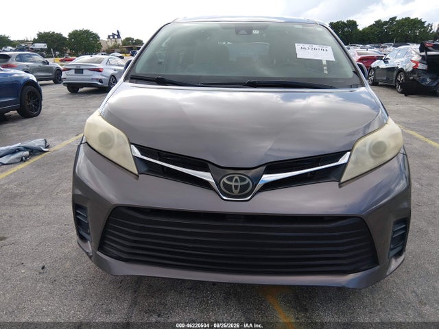 2019 Toyota Sienna Le 8 Passenger მანქანა იყიდება აუქციონზე, vin: 5TDKZ3DC3KS966265, აუქციონის ნომერი: 46220504