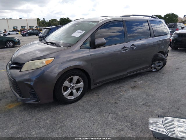2019 Toyota Sienna Le 8 Passenger მანქანა იყიდება აუქციონზე, vin: 5TDKZ3DC3KS966265, აუქციონის ნომერი: 46220504