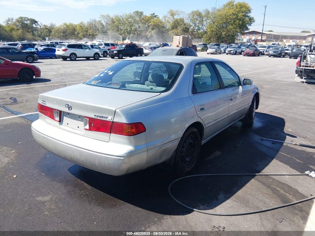 2001 Toyota Camry Le მანქანა იყიდება აუქციონზე, vin: 4T1BG22K21U027155, აუქციონის ნომერი: 46220535