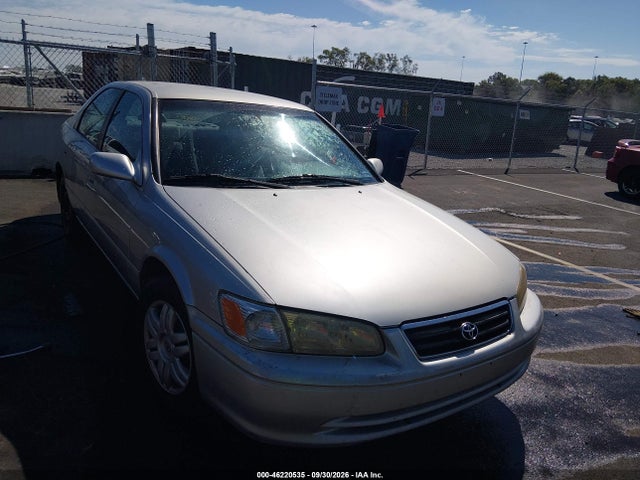 2001 Toyota Camry Le მანქანა იყიდება აუქციონზე, vin: 4T1BG22K21U027155, აუქციონის ნომერი: 46220535