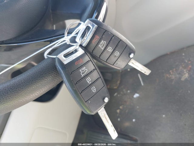 Продажа на аукционе авто 2017 Kia Sedona L, vin: KNDMA5C17H6284994, номер лота: 46220621