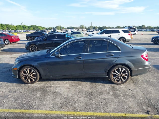 46220756 :رقم المزاد ، WDDGF8AB8ER323538 vin ، 2014 Mercedes-benz C 300 Luxury 4matic مزاد بيع