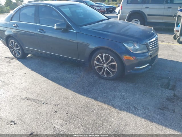 46220756 :رقم المزاد ، WDDGF8AB8ER323538 vin ، 2014 Mercedes-benz C 300 Luxury 4matic مزاد بيع