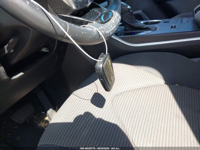 46220776 :رقم المزاد ، 5TDZZRAH4MS050537 vin ، 2021 Toyota Highlander Le مزاد بيع