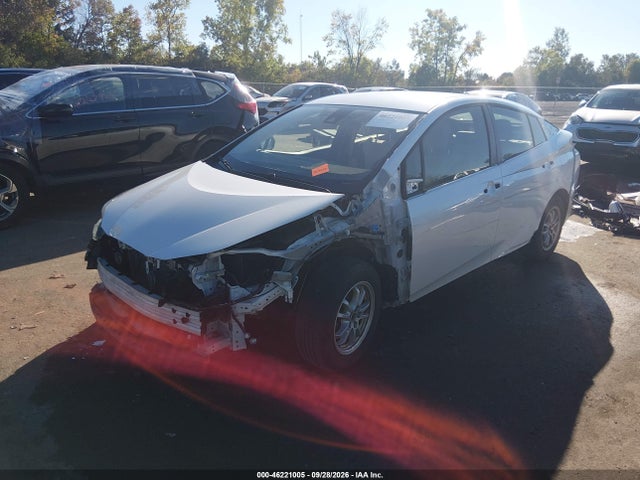 46221005 :رقم المزاد ، JTDKBRFU8J3076129 vin ، 2018 Toyota Prius مزاد بيع