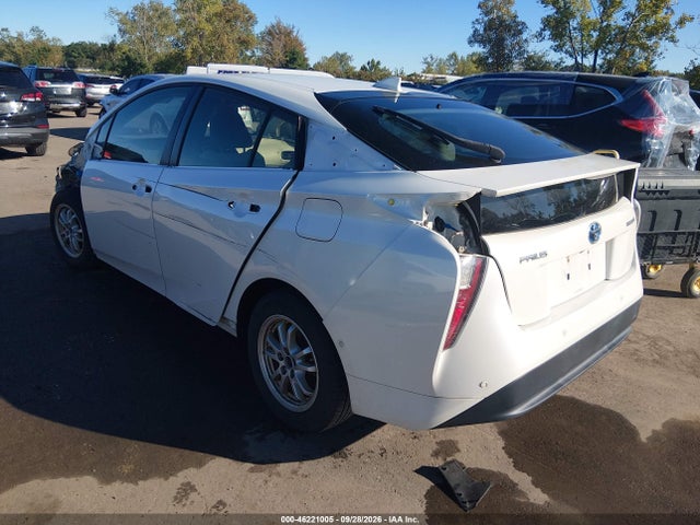 46221005 :رقم المزاد ، JTDKBRFU8J3076129 vin ، 2018 Toyota Prius مزاد بيع