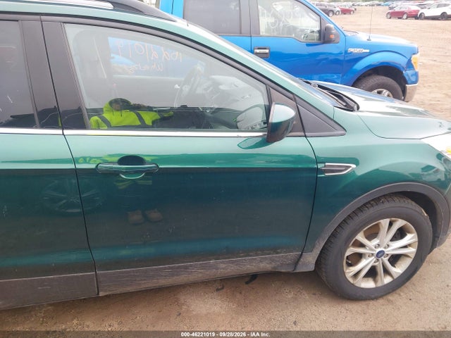 46221019 :رقم المزاد ، 1FMCU9GD1JUD21453 vin ، 2018 Ford Escape Se مزاد بيع