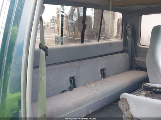 46221028 :رقم المزاد ، 1FTHX26H9TEA99299 vin ، 1996 Ford F250 مزاد بيع
