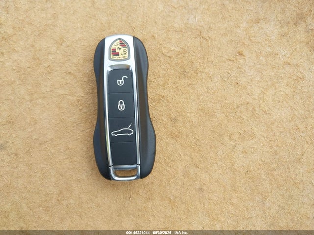 46221044 :رقم المزاد ، WP0AA2A70JL116386 vin ، 2018 Porsche Panamera 4 مزاد بيع