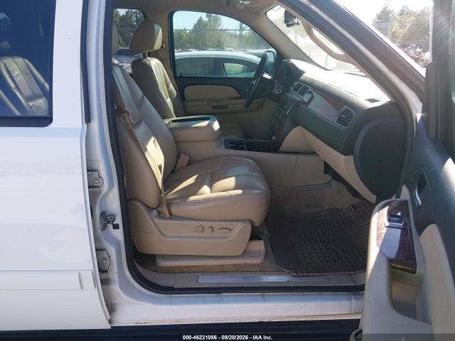 46221086 :رقم المزاد ، 3GNFK16347G317109 vin ، 2007 Chevrolet Suburban 1500 Lt مزاد بيع