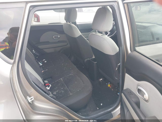46221106 :رقم المزاد ، KNDJN2A25F7151787 vin ، 2015 Kia Soul مزاد بيع