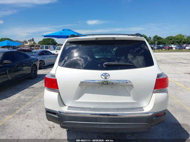 46221111 :رقم المزاد ، 5TDZA3EH1DS034584 vin ، 2013 Toyota Highlander Base Plus مزاد بيع