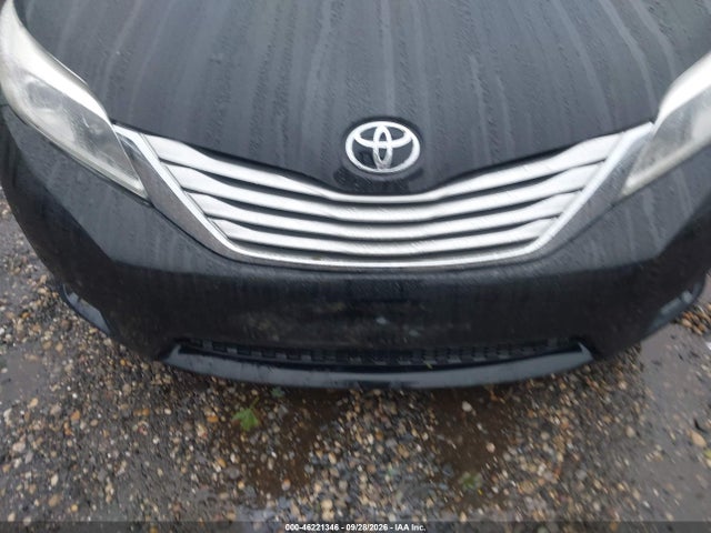 Продажа на аукционе авто 2017 Toyota Sienna Limited Premium 7 Passenger, vin: 5TDDZ3DC8HS177286, номер лота: 46221346