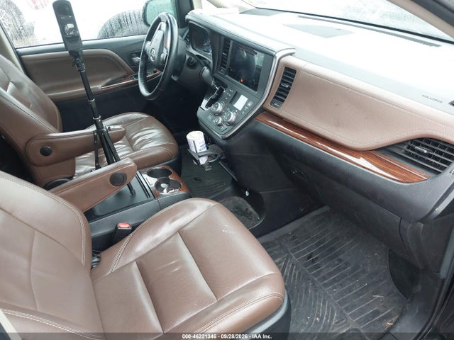 Продажа на аукционе авто 2017 Toyota Sienna Limited Premium 7 Passenger, vin: 5TDDZ3DC8HS177286, номер лота: 46221346