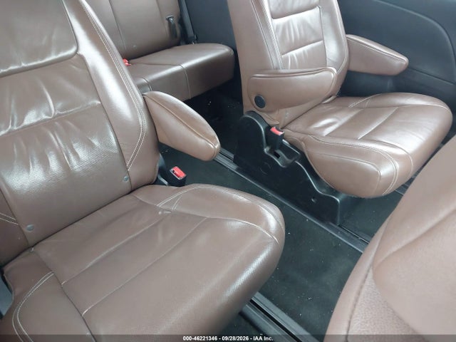Продажа на аукционе авто 2017 Toyota Sienna Limited Premium 7 Passenger, vin: 5TDDZ3DC8HS177286, номер лота: 46221346