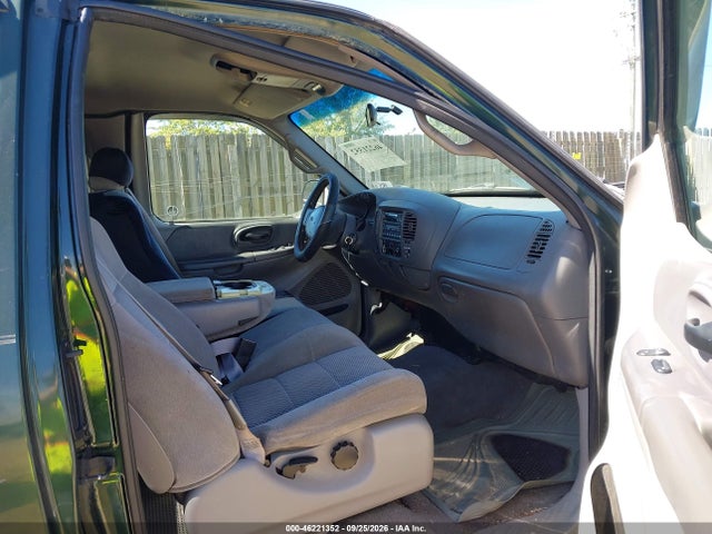 Продажа на аукционе авто 2002 Ford F-150 Lariat/xl/xlt, vin: 2FTRX18LX2CA31145, номер лота: 46221352