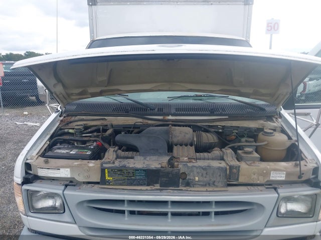 Продажа на аукционе авто 2002 Ford E-350 Cutaway Standard, vin: 1FDSE35L42HB30894, номер лота: 46221354