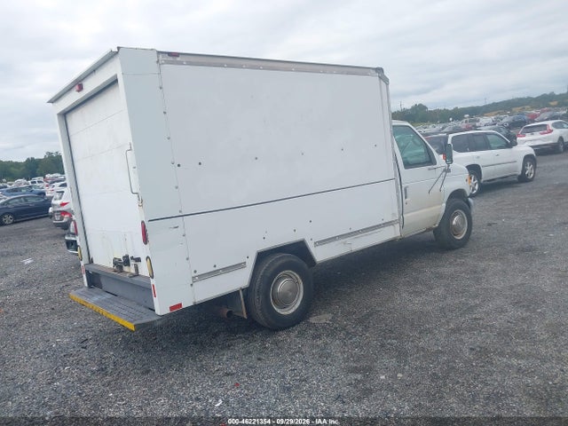 Продажа на аукционе авто 2002 Ford E-350 Cutaway Standard, vin: 1FDSE35L42HB30894, номер лота: 46221354
