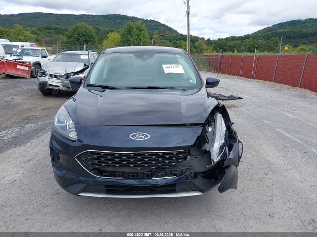 Продажа на аукционе авто 2021 Ford Escape Se, vin: 1FMCU9G67MUA14679, номер лота: 46221587