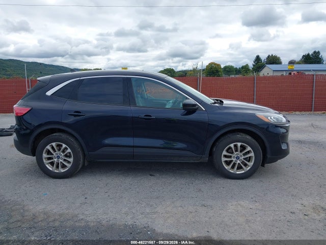 Продажа на аукционе авто 2021 Ford Escape Se, vin: 1FMCU9G67MUA14679, номер лота: 46221587