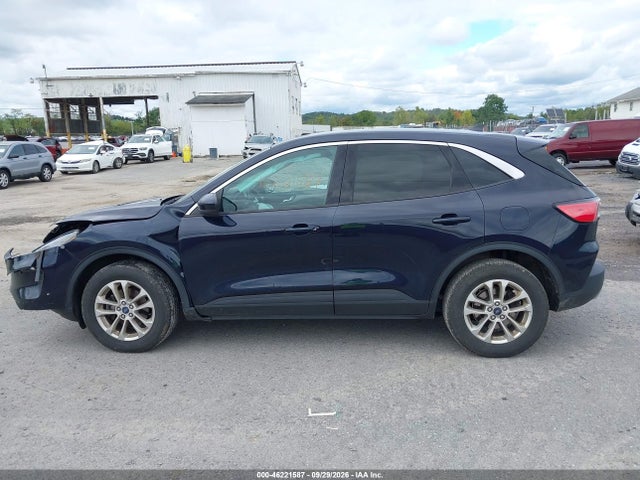 Продажа на аукционе авто 2021 Ford Escape Se, vin: 1FMCU9G67MUA14679, номер лота: 46221587