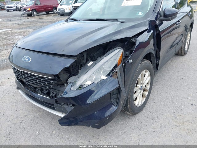 Продажа на аукционе авто 2021 Ford Escape Se, vin: 1FMCU9G67MUA14679, номер лота: 46221587