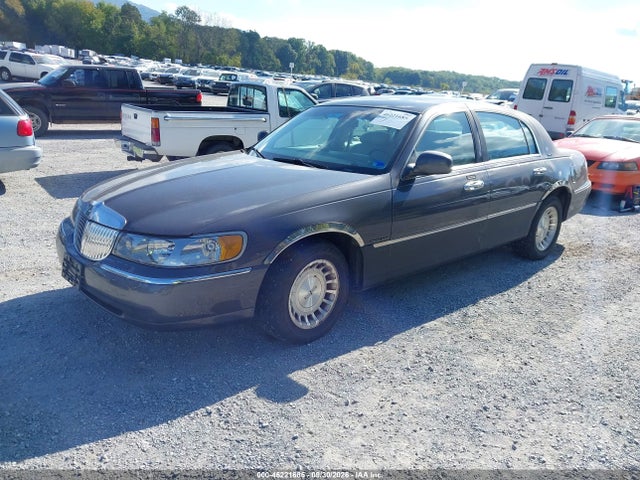 Aukcja sprzedaży 1999 Lincoln Town Car Executive, vin: 1LNHM81W6XY667946, numer aukcji: 46221685