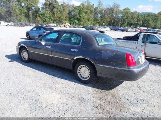 Aukcja sprzedaży 1999 Lincoln Town Car Executive, vin: 1LNHM81W6XY667946, numer aukcji: 46221685