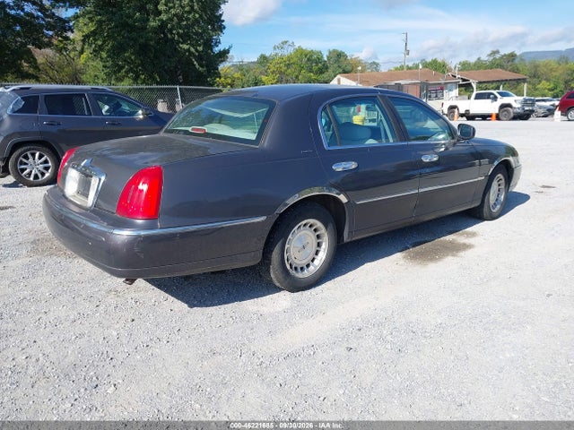 Aukcja sprzedaży 1999 Lincoln Town Car Executive, vin: 1LNHM81W6XY667946, numer aukcji: 46221685