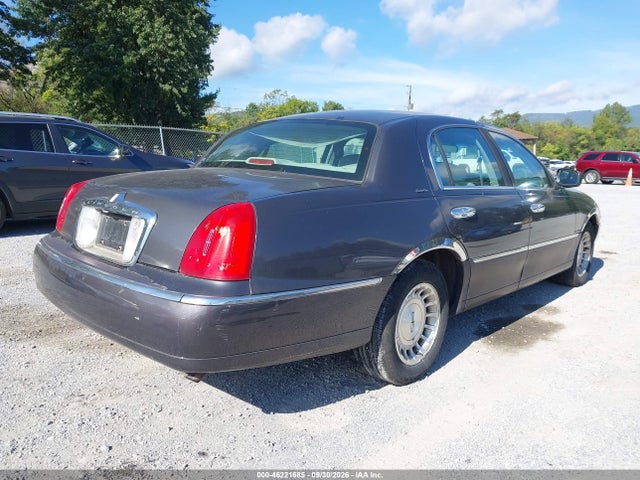 Aukcja sprzedaży 1999 Lincoln Town Car Executive, vin: 1LNHM81W6XY667946, numer aukcji: 46221685