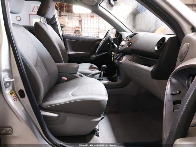 2010 Toyota Rav4 მანქანა იყიდება აუქციონზე, vin: JTMJF4DV4A5035175, აუქციონის ნომერი: 46221999