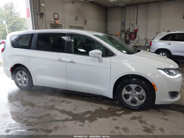 Продаж на аукціоні авто 2020 Chrysler Pacifica Hybrid Touring, vin: 2C4RC1H79LR234847, номер лоту: 46222187