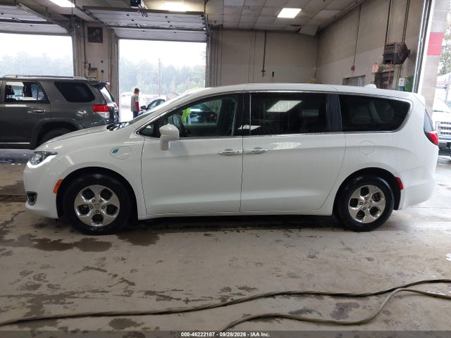 Продаж на аукціоні авто 2020 Chrysler Pacifica Hybrid Touring, vin: 2C4RC1H79LR234847, номер лоту: 46222187