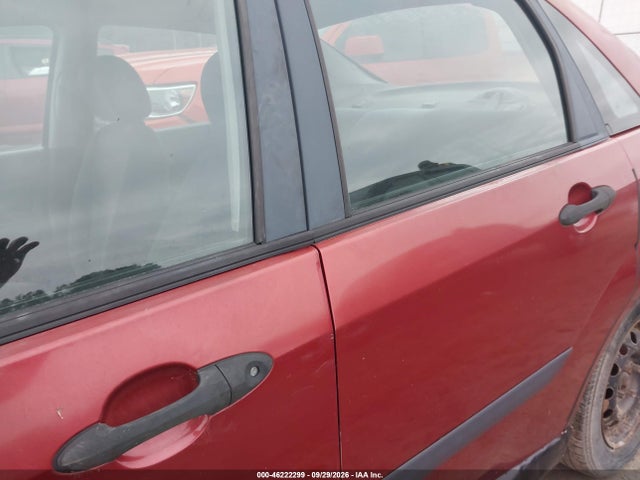 2001 Ford Focus Lx მანქანა იყიდება აუქციონზე, vin: 1FAFP33P31W130696, აუქციონის ნომერი: 46222299