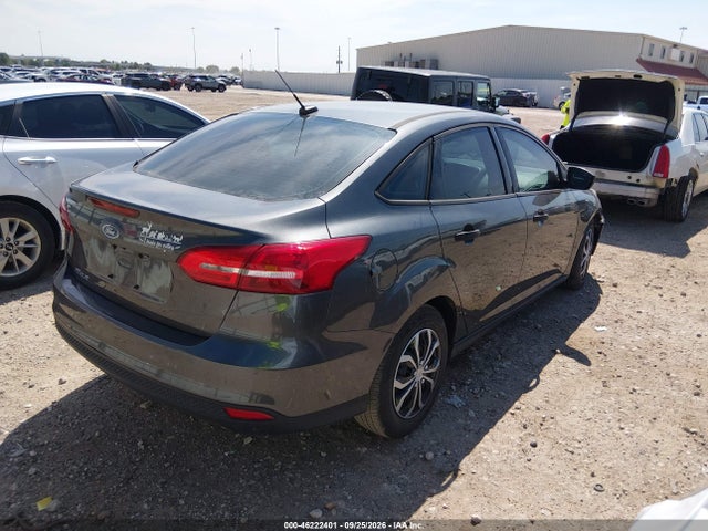 46222401 :رقم المزاد ، 1FADP3E28HL253902 vin ، 2017 Ford Focus S مزاد بيع