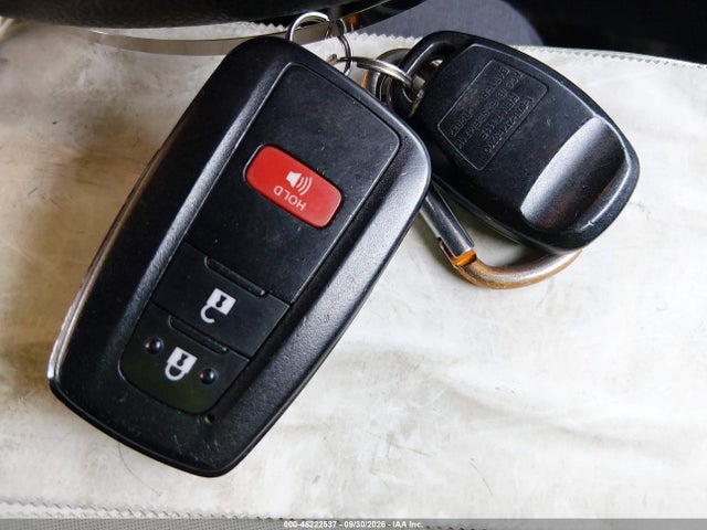 Toyota Prius Two 2017 JTDKBRFU0H3039554 Image 11