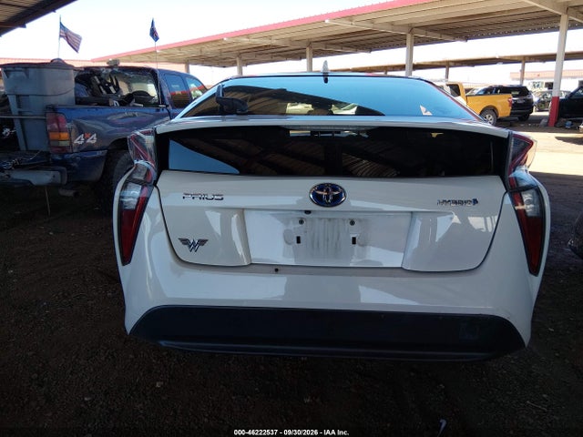 Toyota Prius Two 2017 JTDKBRFU0H3039554 Image 16