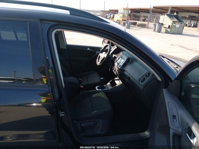 46222730 :رقم المزاد ، WVGAV7AX5FW579241 vin ، 2015 Volkswagen Tiguan S مزاد بيع