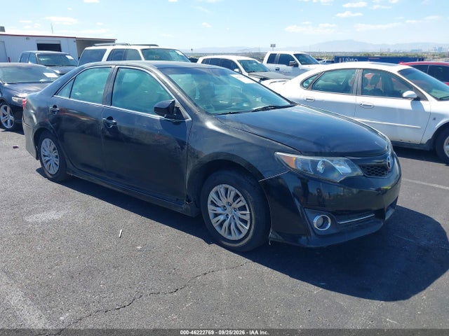 46222769 :رقم المزاد ، 4T1BF1FK0EU472068 vin ، 2014 Toyota Camry Se مزاد بيع