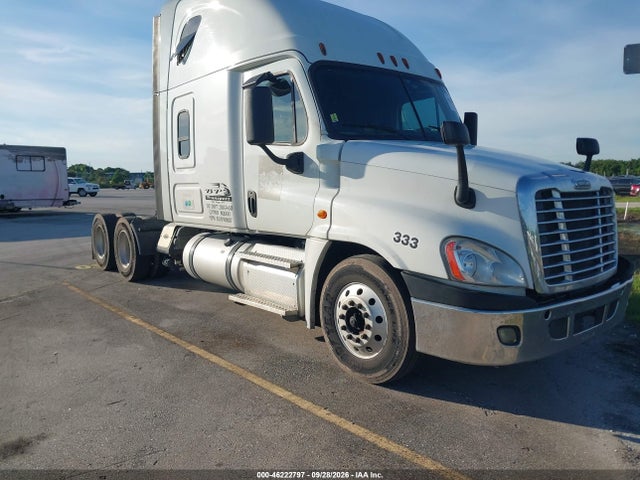 Auction sale of the 2019 Freightliner Cascadia 125, vin: 3AKJGLDR4KSKN1807, lot number: 46222797