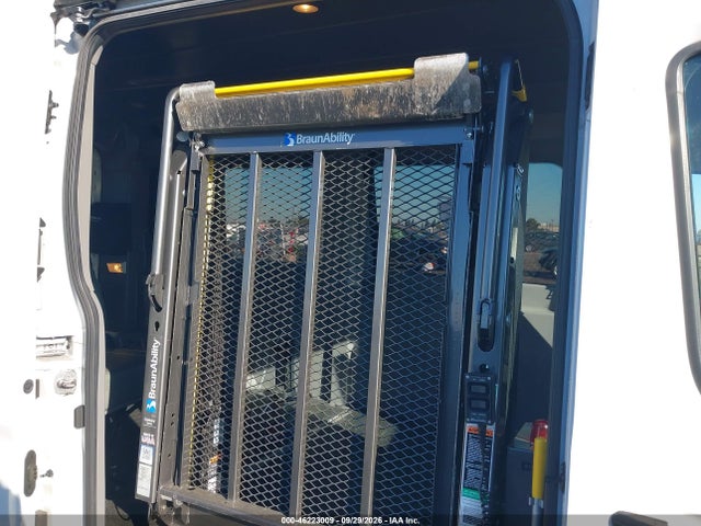 46223009 :رقم المزاد ، 1FTYE1C85NKA31977 vin ، 2022 Ford Transit-150 مزاد بيع