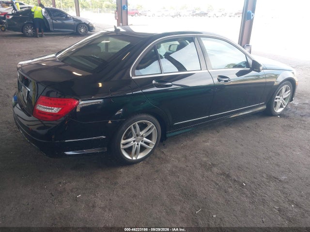 46223198 :رقم المزاد ، WDDGF4HB8ER304826 vin ، 2014 Mercedes-benz C 250 Sport مزاد بيع