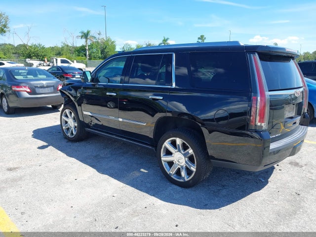 46223279 :رقم المزاد ، 1GYS3CKJ9HR142940 vin ، 2017 Cadillac Escalade Premium Luxury مزاد بيع