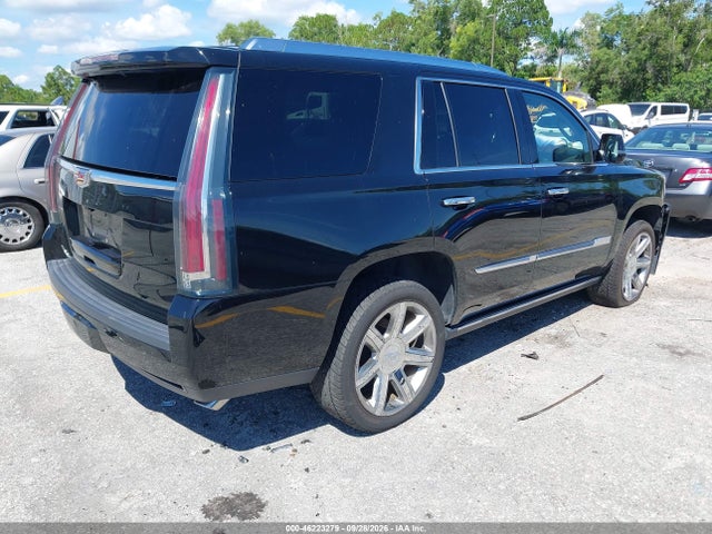 46223279 :رقم المزاد ، 1GYS3CKJ9HR142940 vin ، 2017 Cadillac Escalade Premium Luxury مزاد بيع