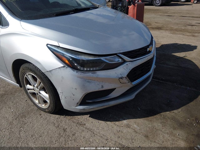 46223385 :رقم المزاد ، 3G1BE6SM2HS605812 vin ، 2017 Chevrolet Cruze Lt Auto مزاد بيع