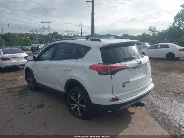Toyota Rav4 Xle 2017 JTMRFREV3HJ171930 Image 3