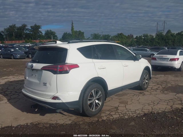 Toyota Rav4 Xle 2017 JTMRFREV3HJ171930 Image 4